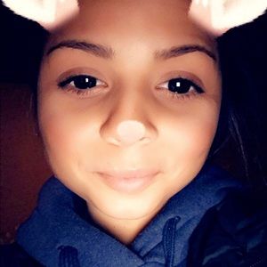 Meet your Posher, Felicia